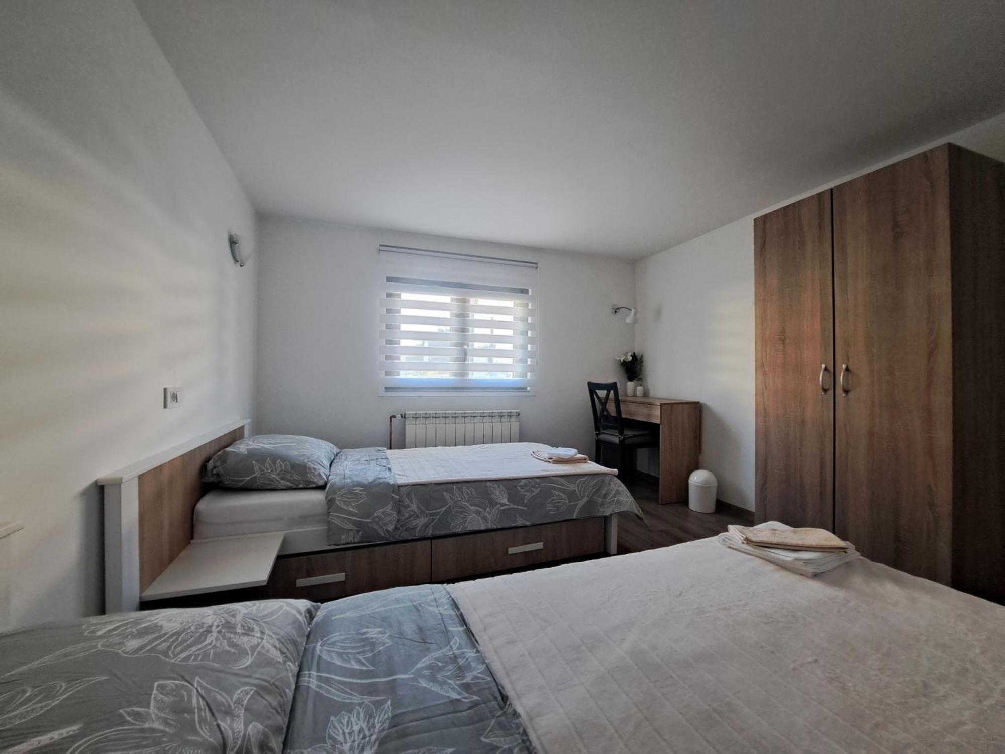 Apartman Luma Gospić エクステリア 写真