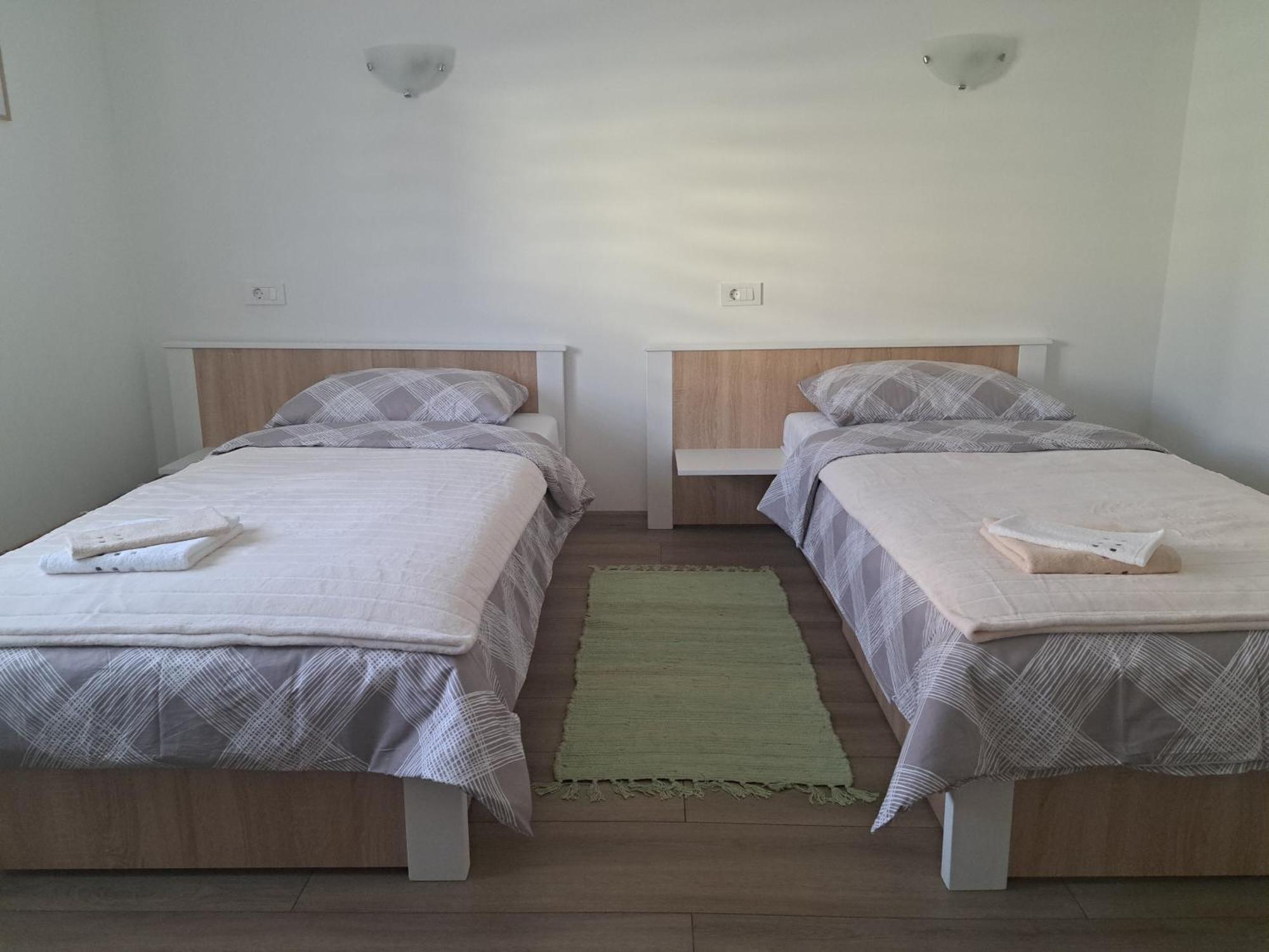 Apartman Luma Gospić エクステリア 写真